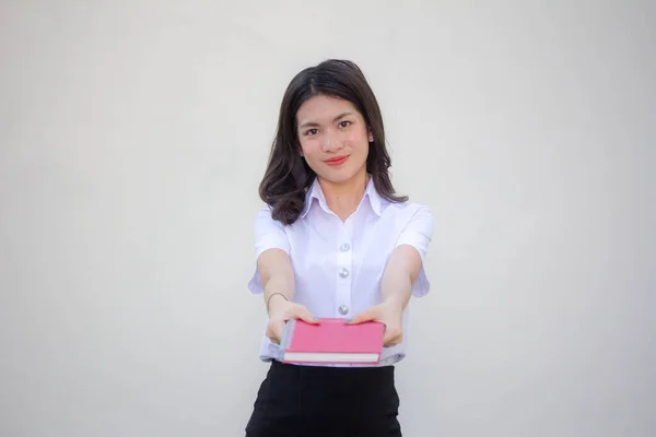 Tailandês Adulto Estudante Universidade Uniforme Bela Menina Mostrar Vermelho Livro — Fotografia de Stock