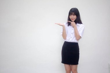 Taylandlı yetişkin üniversite üniforması güzel kız elini göster.