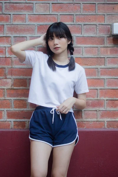 Thai Adolescent Belle Fille Japonais Sport Étudiant Uniforme Heureux Détendre — Photo