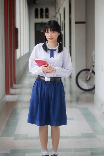 Tailandês Estudante Ensino Médio Uniforme Adolescente Linda Menina Feliz Relaxar — Fotografia de Stock