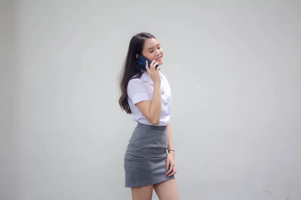 Portret Van Thaise Volwassen Werkende Vrouwen Wit Shirt Bellen Smartphone — Stockfoto