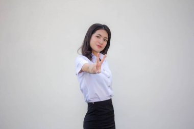 Taylandlı yetişkin üniversite üniforması güzel kız zaferi.