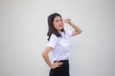 Taylandlı yetişkin üniversite üniforması güzel kız zaferi.