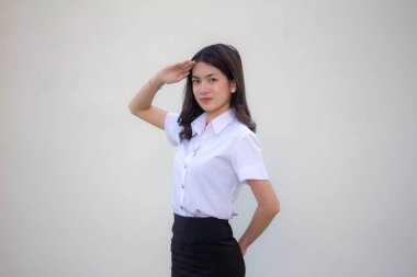 Taylandlı yetişkin üniversite üniforması güzel kız selamı.