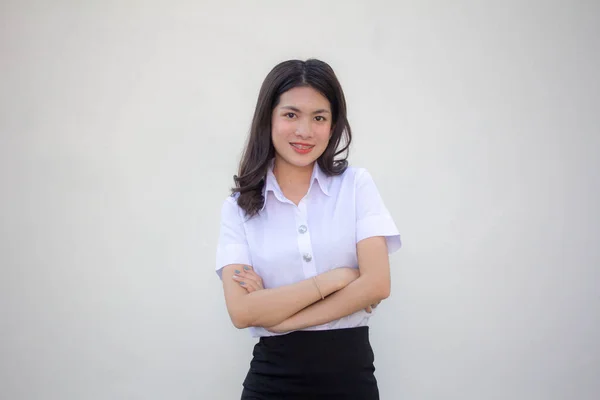 Tailandês Adulto Estudante Universidade Uniforme Bela Menina Relaxar Sorrir — Fotografia de Stock