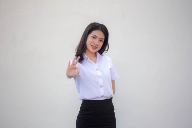 Taylandlı yetişkin üniversite üniforması güzel kız.