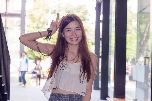 Ritratto Thai Adulto Bella Ragazza Rilassarsi Sorridere — Foto Stock