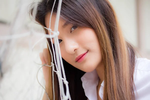 Ritratto Thai Adulto Studente Università Uniforme Bella Ragazza Rilassarsi Sorridere — Foto Stock