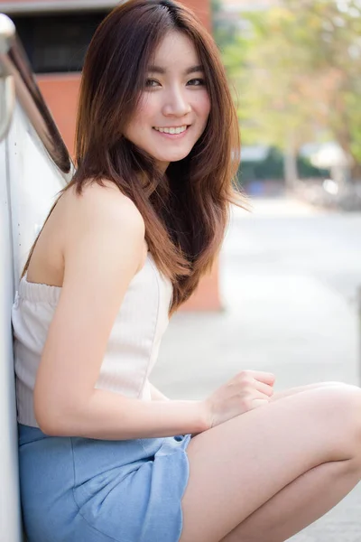 Retrato Tailandés China Adulto Hermosa Chica Relajarse Sonreír — Foto de Stock