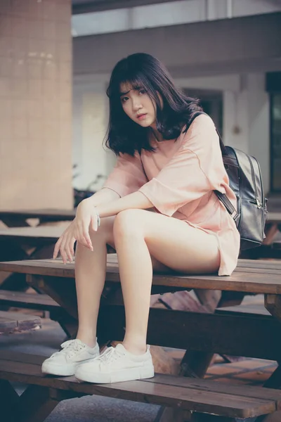 Portrait Vietnam Lycée Adolescent Belle Fille Heureuse Dans Style Vintage — Photo