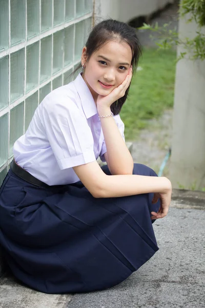 Портрет Тайская Средняя Школа Школьная Форма Подросток Красивая Девушка Счастлива — стоковое фото