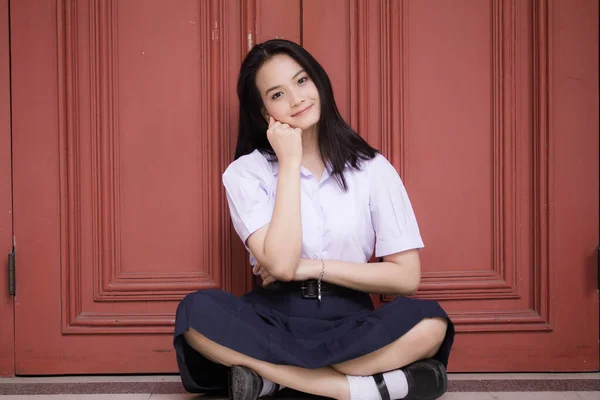 Портрет Тайської Старшокласниці Уніформа Підлітка Красива Дівчина Щаслива Розслабляється — стокове фото