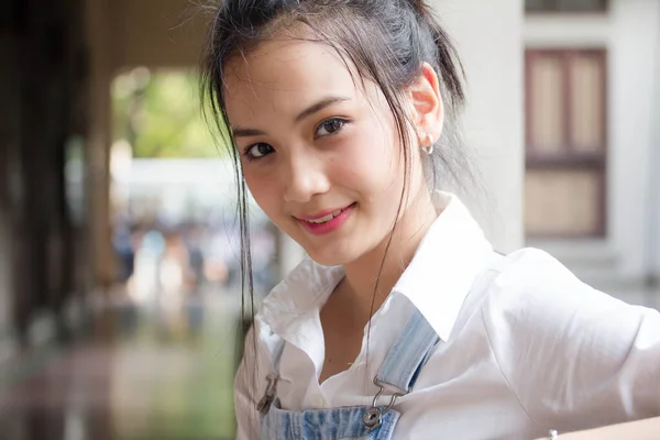 Asia Thai Teen White Shirt Beautiful Girl Smile Relax — Stock Photo, Image