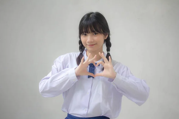 Πορτρέτο Του Thai Γυμνάσιο Στολή Μαθητή Όμορφο Κορίτσι Δώσει Καρδιά — Φωτογραφία Αρχείου