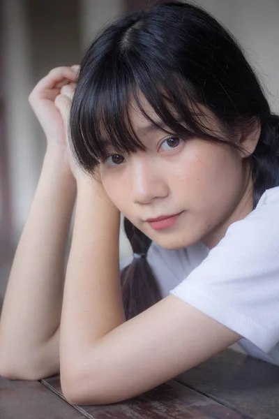 Tailandês Adolescente Linda Menina Japonês Esportes Estudante Uniforme Feliz Relaxar — Fotografia de Stock