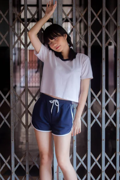 Thai Adolescent Belle Fille Japonais Sport Étudiant Uniforme Heureux Détendre — Photo