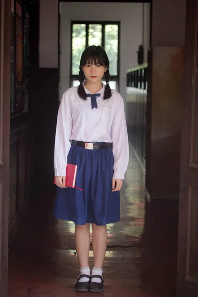 Retrato Tailandês Estudante Ensino Médio Uniforme Adolescente Linda Menina Feliz — Fotografia de Stock