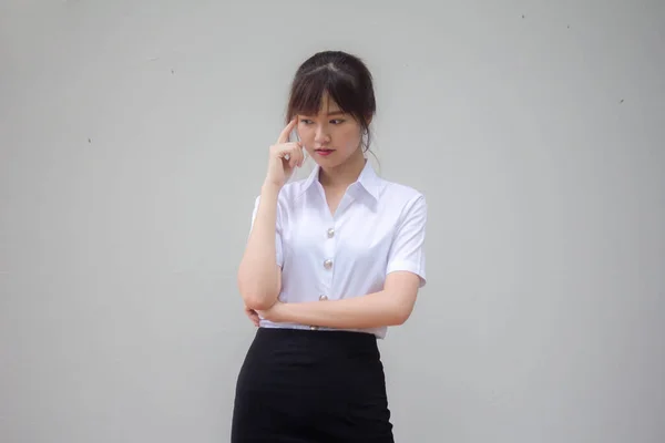 Tailandês Adulto Estudante Universidade Uniforme Bela Menina Pensar — Fotografia de Stock
