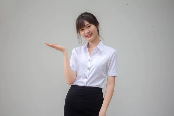 Thai Erwachsene Student Universität Uniform Hübsch Mädchen Zeigen Hand — Stockfoto