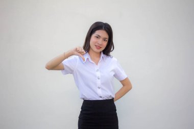 Taylandlı yetişkin üniversite üniforması. Güzel bir kız hoşlanmaz.