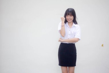 Taylandlı yetişkin öğrenci üniforması. Harika bir kız.