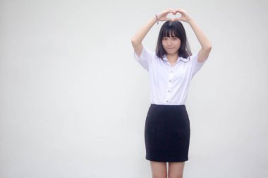 Taylandlı yetişkin öğrenci üniforması. Güzel kalp ver.