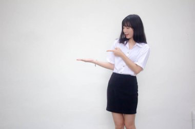 Taylandlı yetişkin üniversite üniforması güzel kız elini göster.