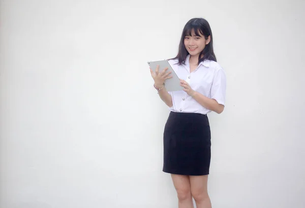 Tailandese Adulto Studente Università Uniforme Bella Ragazza Utilizzando Suo Tablet — Foto Stock