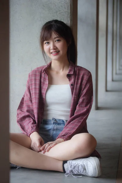Aziatische Thai Japans Tiener Wit Shirt Mooi Meisje Gelukkig Ontspannen — Stockfoto