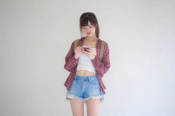 Vacker Thailändsk Flicka Turister Skotsk Vit Skjorta Blå Jeans Med — Stockfoto