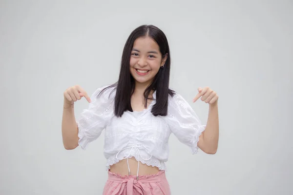 Ásia Tailandês Adolescente Branco Shirt Bela Menina Apontando — Fotografia de Stock