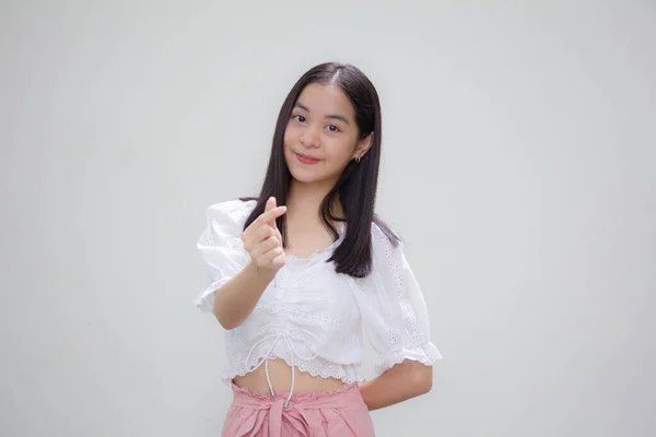 Asiático Tailandés Adolescente Blanco Camiseta Hermosa Chica Dar Corazón —  Fotos de Stock