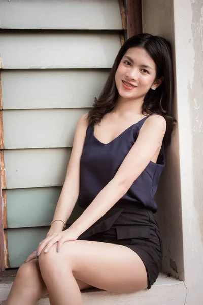 Portrait Thai Adult Beautiful Girl Relax Smile — Stock Photo, Image