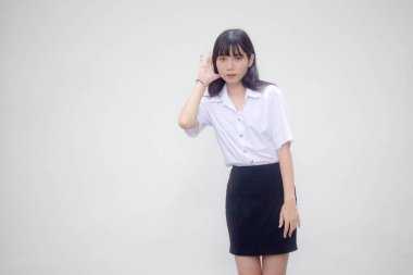 Taylandlı yetişkin üniversite üniforması güzel kız dinle.