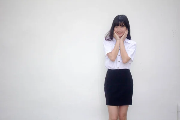 Taylandlı Yetişkin Öğrenci Üniforması Güzel Kız Rahatla Gülümse — Stok fotoğraf
