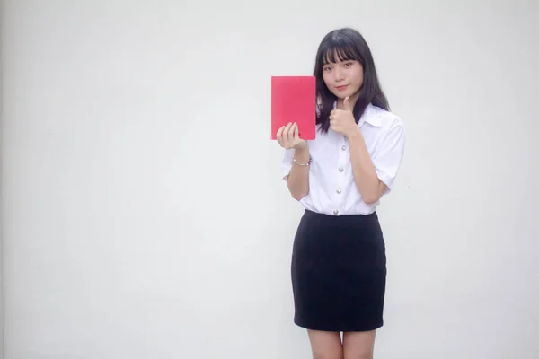 Thai Mahasiswi Dewasa Seragam Universitas Gadis Cantik Menunjukkan Buku Merah — Stok Foto
