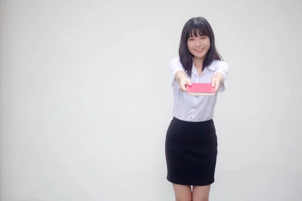 Thai Volwassen Student Universiteit Uniform Mooi Meisje Show Rood Boek — Stockfoto