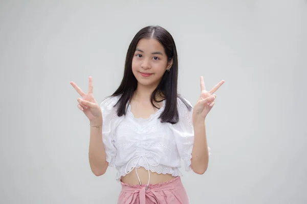 Azjatyckie Tajski Nastolatek Biały Shirt Piękny Dziewczyna Zwycięstwo — Zdjęcie stockowe