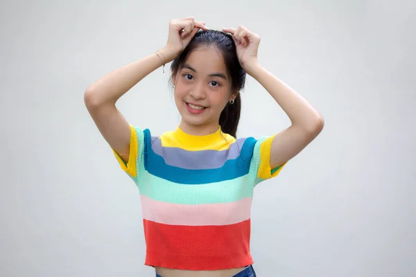 Azië Thai Tiener Kleur Shirt Mooi Meisje Geven Hart — Stockfoto