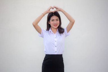 Taylandlı yetişkin öğrenci üniforması. Güzel kalp ver.