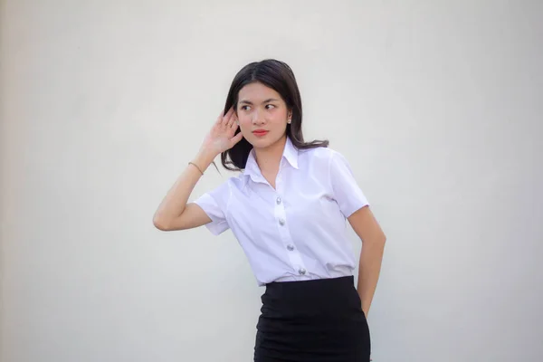 Thai Ενηλίκων Φοιτητής Πανεπιστήμιο Ομοιόμορφη Όμορφη Κοπέλα Ακούστε — Φωτογραφία Αρχείου