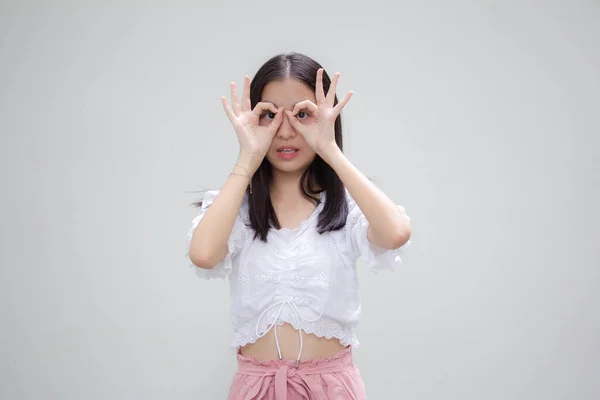 Asia Tailandesa Adolescente Blanco Camiseta Hermosa Chica —  Fotos de Stock