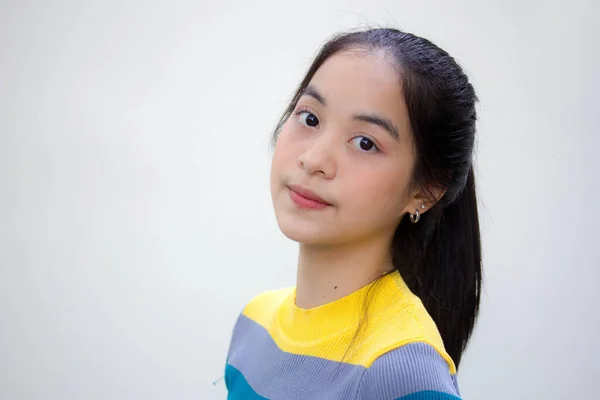 Azië Thai Tiener Kleur Shirt Mooi Meisje Glimlach Ontspannen — Stockfoto