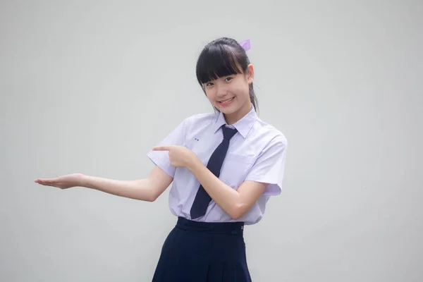 Retrato Tailandés Estudiante Secundaria Uniforme Hermosa Chica Mostrar Mano — Foto de Stock