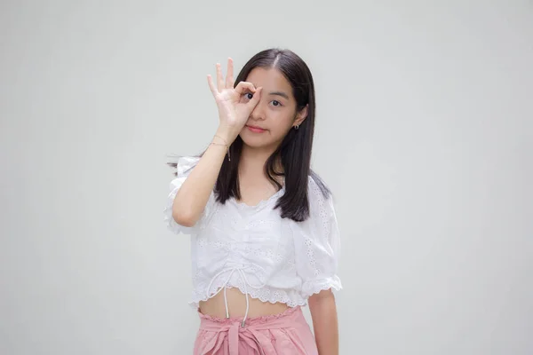 Asia Thai Teen White Tişörtü Güzel Kız Tamam — Stok fotoğraf