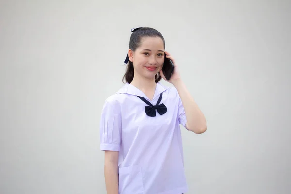 Asia Thai Junior Estudiante Secundaria Uniforme Hermosa Chica Llamando Smartphone — Foto de Stock