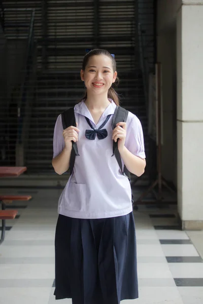 Ασία Thai Γυμνάσιο Φοιτητής Στολή Όμορφο Κορίτσι Χαμόγελο Και Χαλαρώσετε — Φωτογραφία Αρχείου