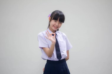 Tayland ortaokul üniforması portresi. Güzel kız.