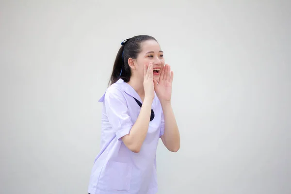 Asya Thai Ortaokul Üniforması Güzel Kız Haykır — Stok fotoğraf