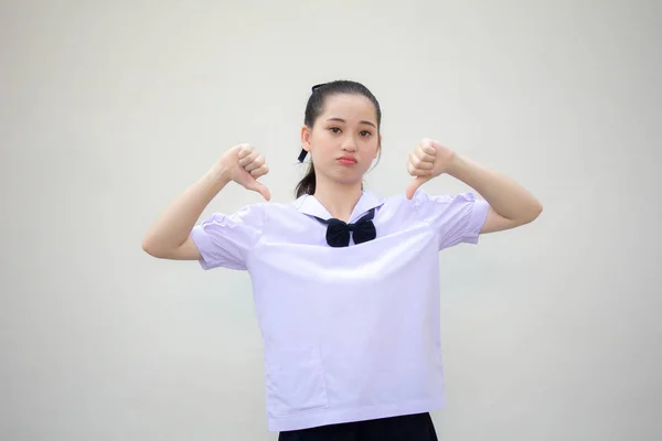 アジアタイ中学生制服美少女は好きではない — ストック写真